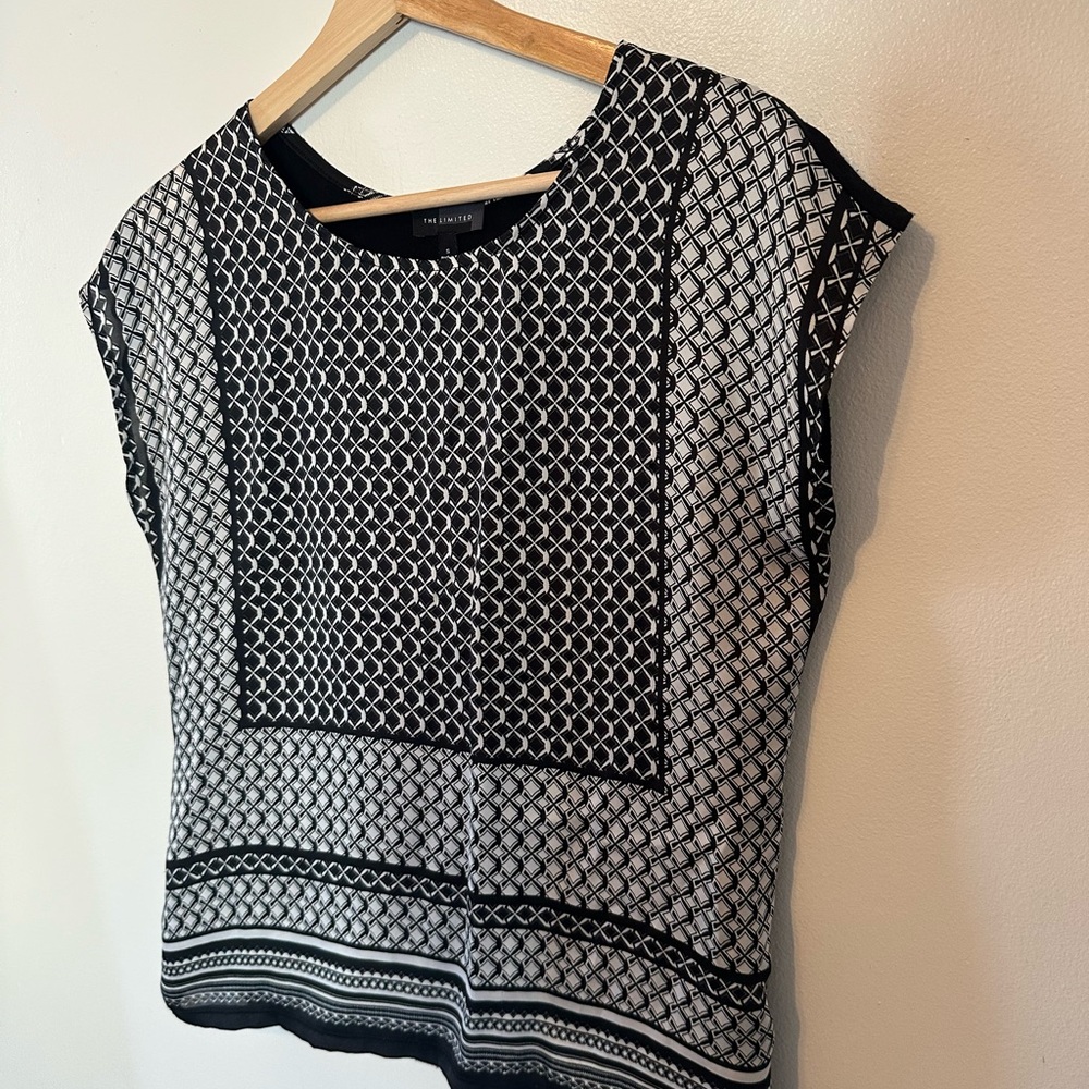 The Limited Black and White Geometric Blouse